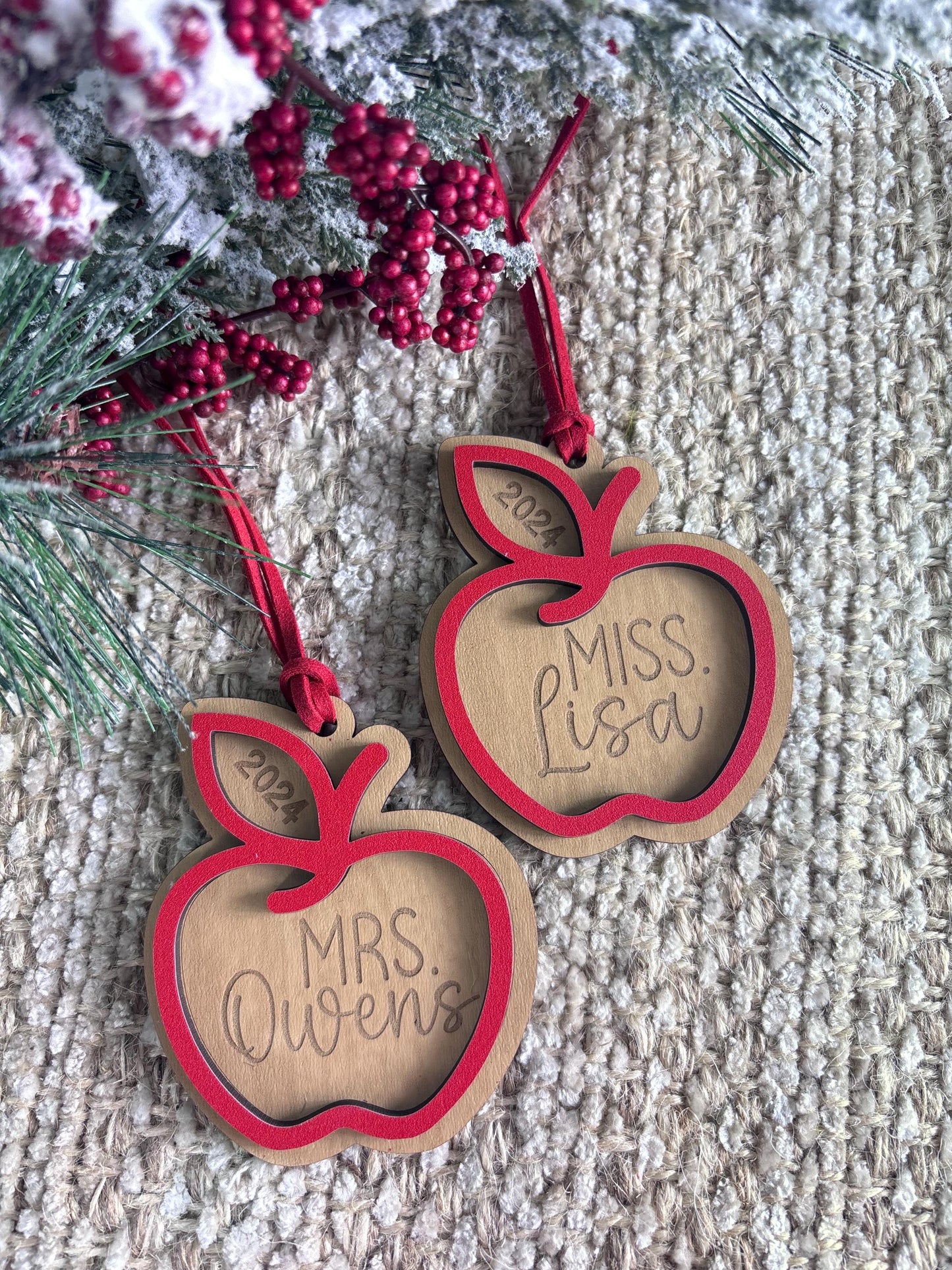 Teacher Ornament, Christmas Gift for Teacher, Classroom Holiday Gift, Teachers Personalized Ornament, Teacher AID ornament, Apple Ornament