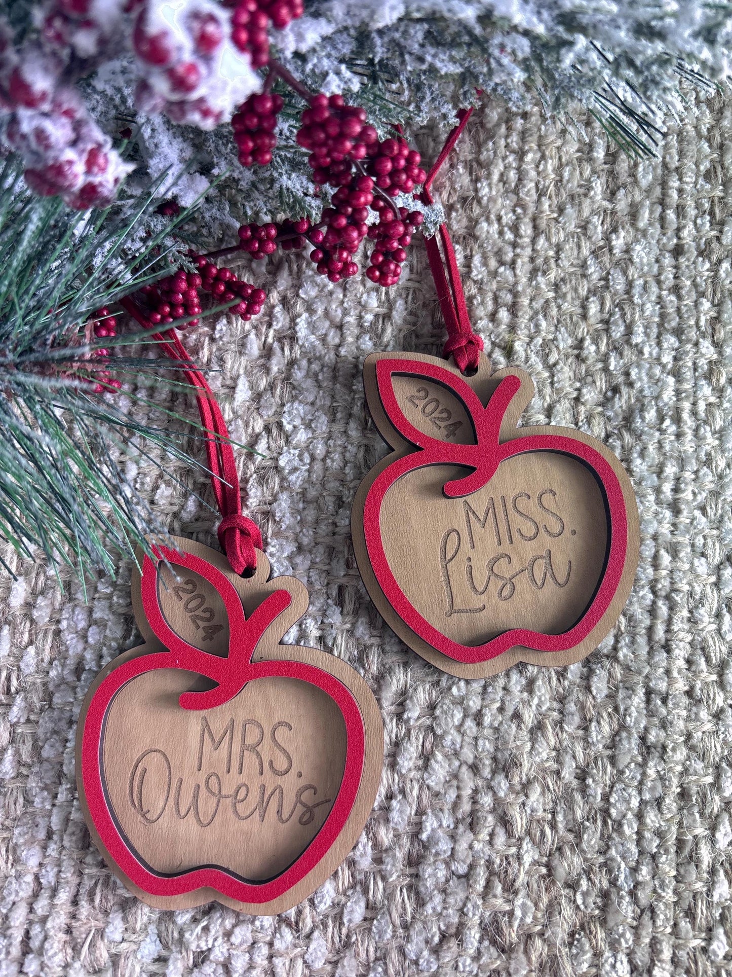 Teacher Ornament, Christmas Gift for Teacher, Classroom Holiday Gift, Teachers Personalized Ornament, Teacher AID ornament, Apple Ornament