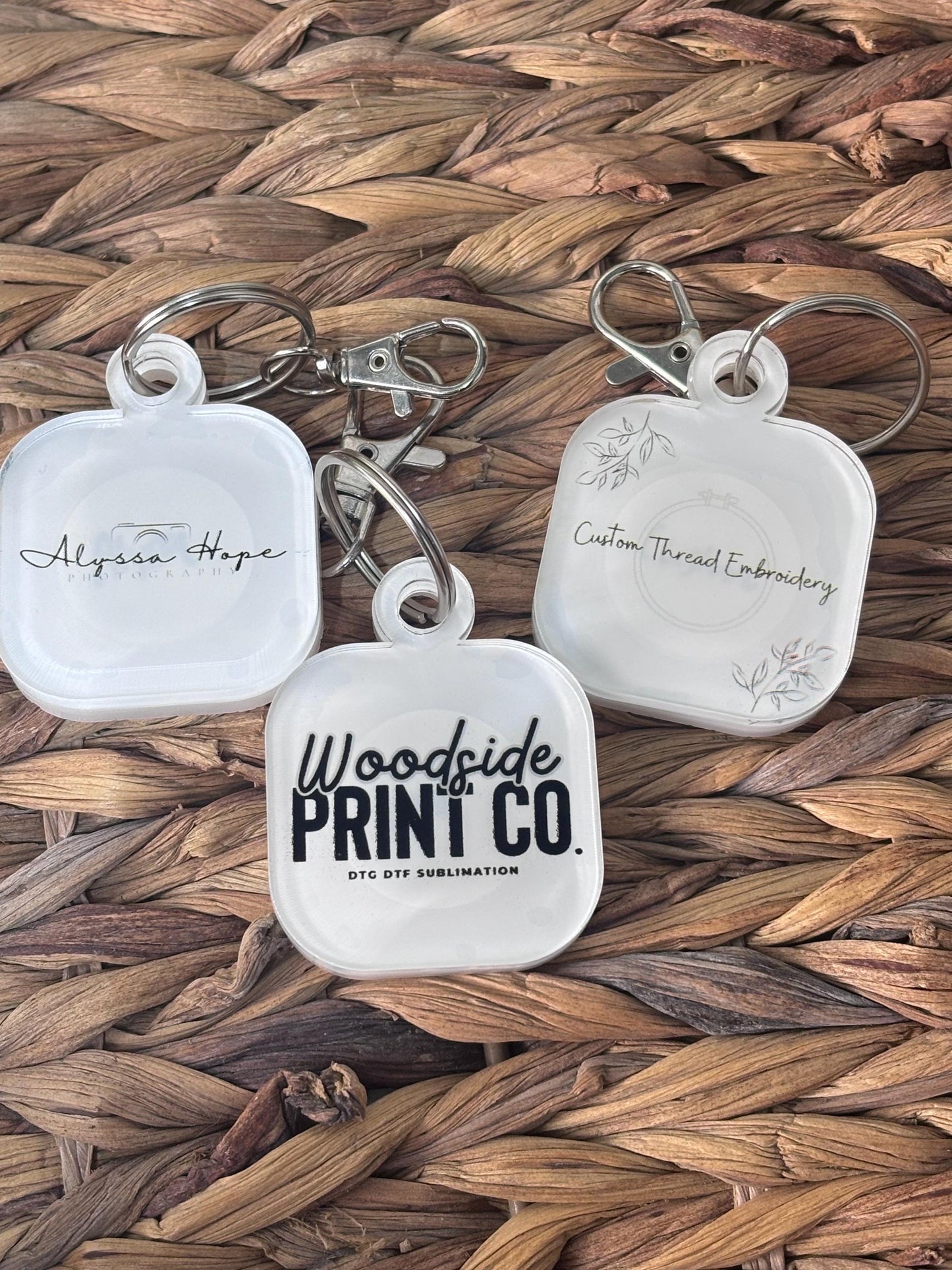 Smart NFC keychain, Small Business Keychain, Tap and follow keychain, Digital Business Card Keychain, Instagram Keychain, TikTok Keychain